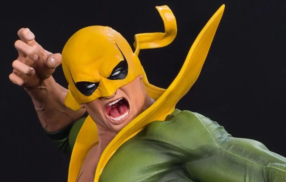 Iron Fist 1/4 Scale Statue Destructible Environment