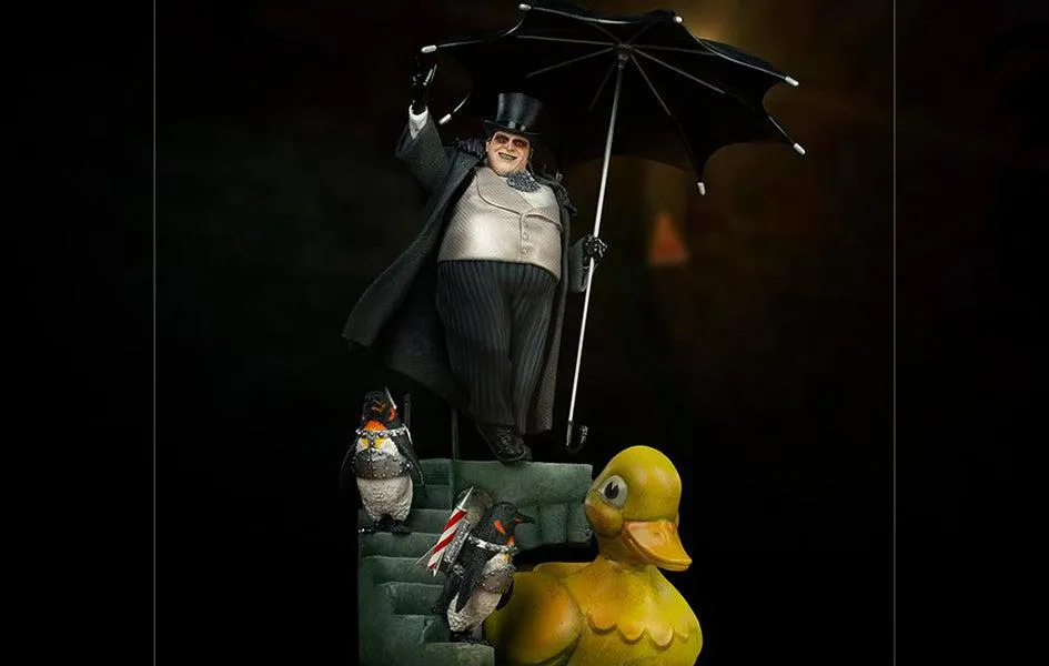 Batman Returns Penguin Deluxe Statue Hand-Eye Coordination