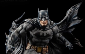 Batman HUSH 1/6 Scale Statue Modern Living