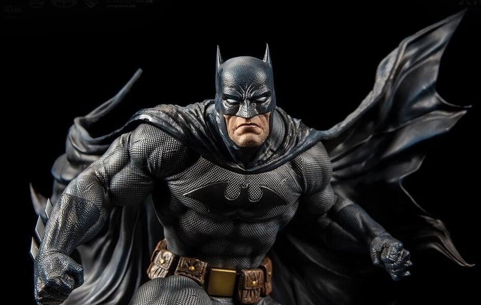 Batman HUSH 1/6 Scale Statue Modern Living