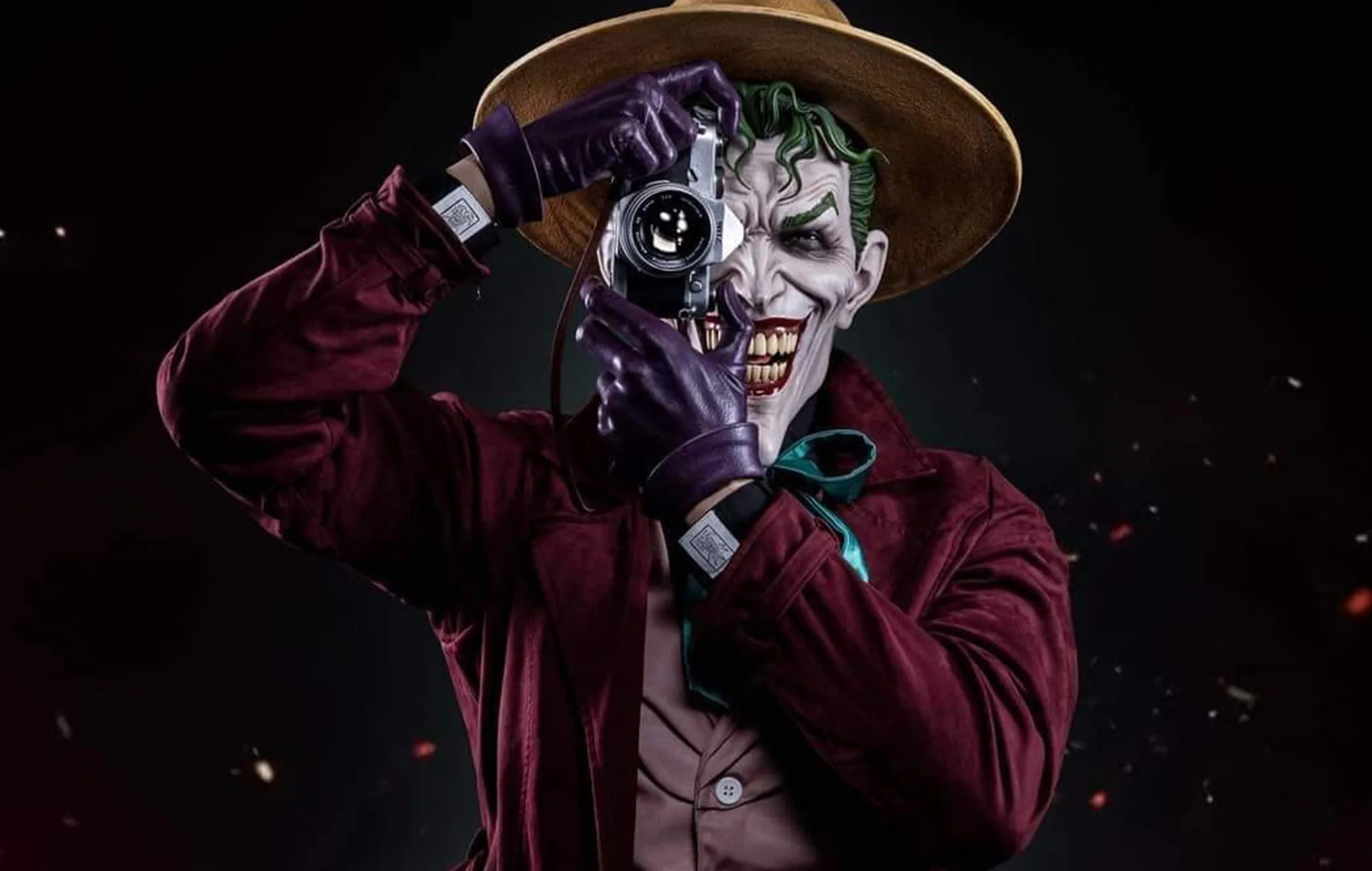 Batman The Killing Joke - The Joker Life-Size Bust Exclusive Content Crunch Free