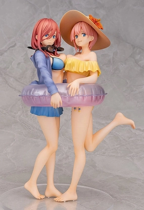 Anime Collection Ichika Nakano & Miku Nakano 1/7 Scale Figure