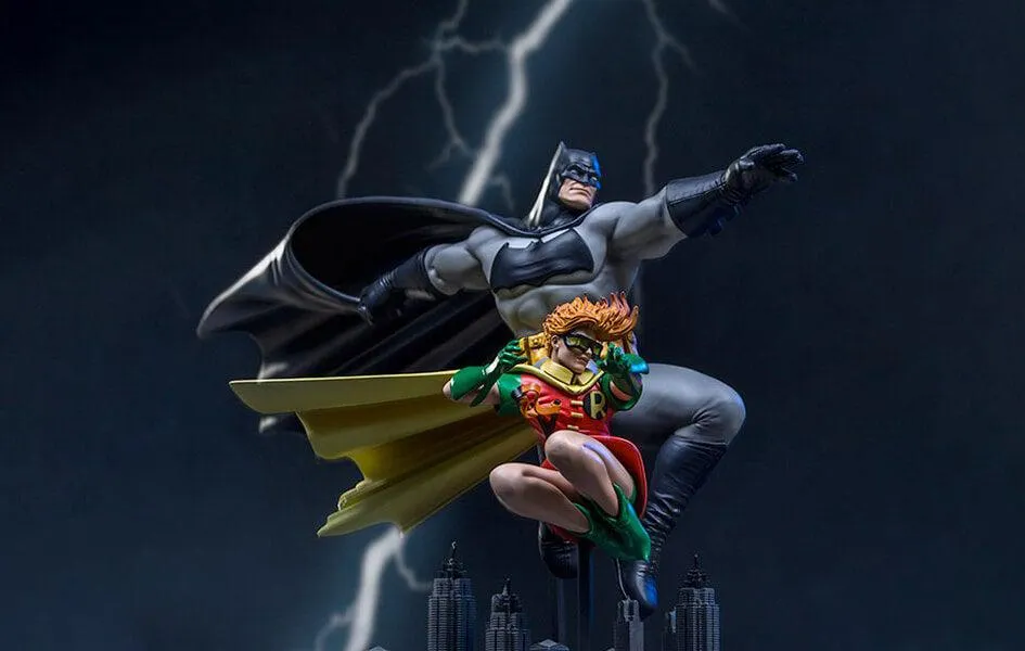 Typical Day Innumerable Supply Batman & Robin The Dark Knight Returns Statue