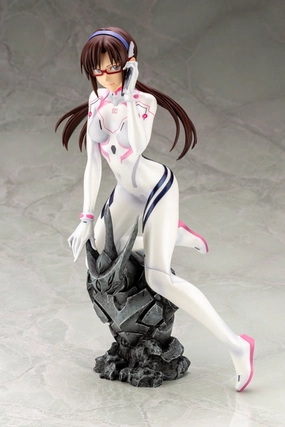 Mari Makinami Illustrious White Plugsuit Ver. 1/6 Scale Figure Collectible Display