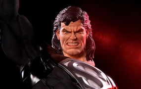 Superman (Black Suit) 1/3 Scale Statue Hobby Group Swapable Head