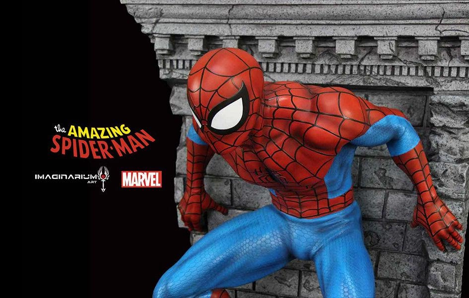 The Amazing Spiderman 1:2 Scale Statue PVC Display